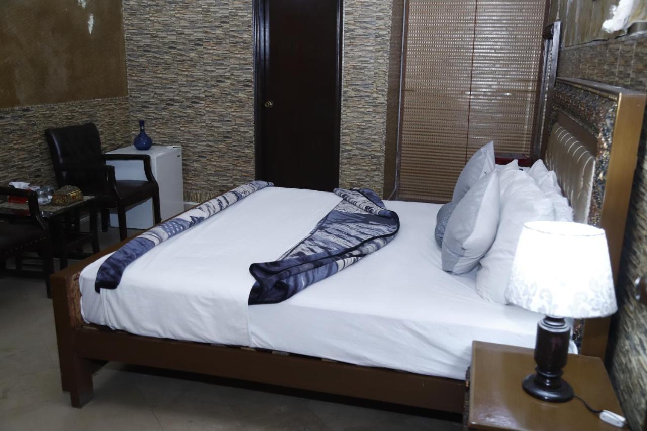 Hotel Sweet Inn Lahor Kültér fotó