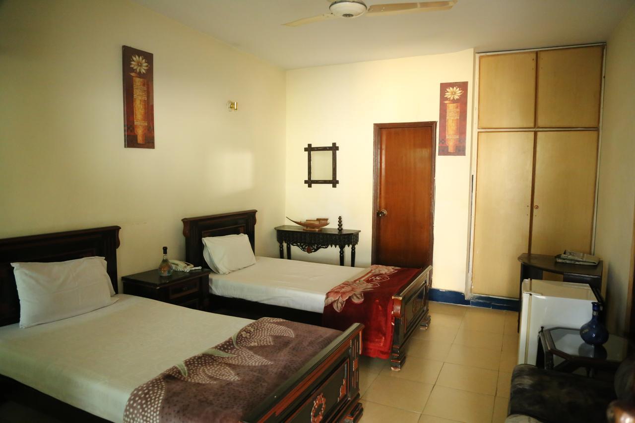 Hotel Sweet Inn Lahor Kültér fotó