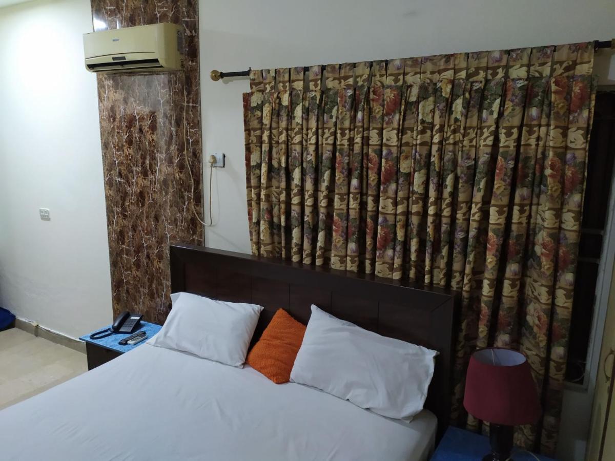 Hotel Sweet Inn Lahor Kültér fotó